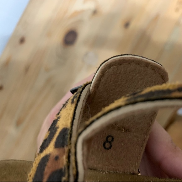 Women’s Brown & Tan Ontwoods Leopard Print Sandals - Picture 5 of 6